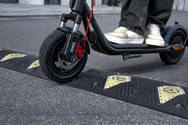 Ninebot F2 Pro E II - trottinette électrique - Ninebot F2 Pro E II - Ninebot F2 Pro E II - trottinette électrique